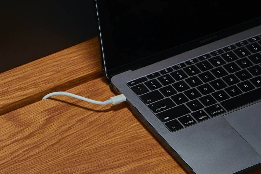 How to charge a laptop without your charger - Spacehop